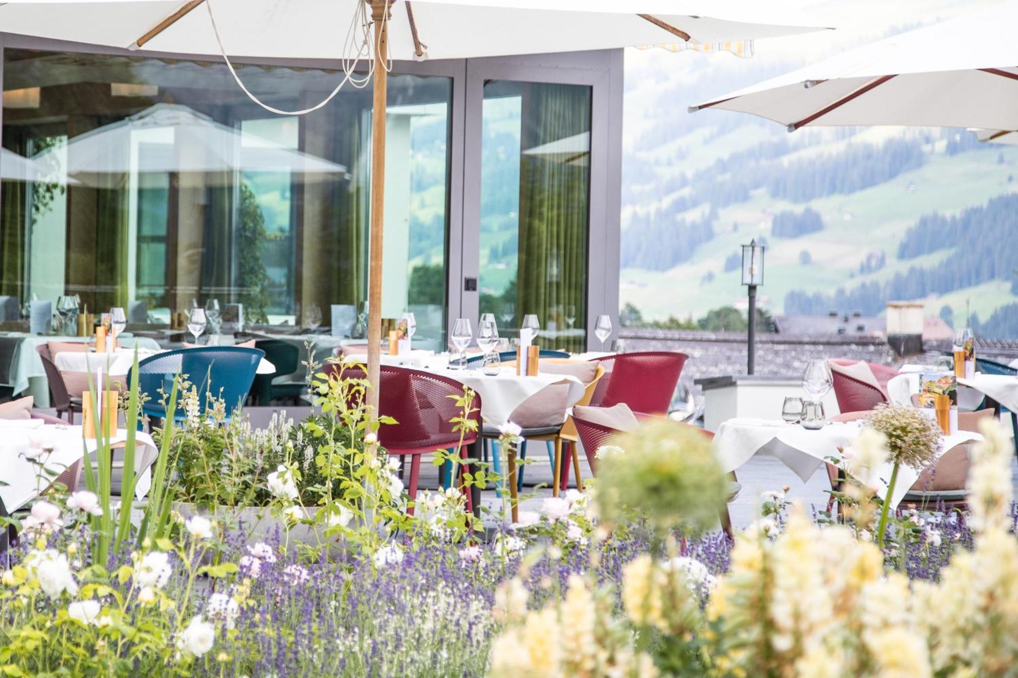 Bellevue Parkhotel & Spa - Relais & Chateaux อาเดลโบเดิน ภายนอก รูปภาพ