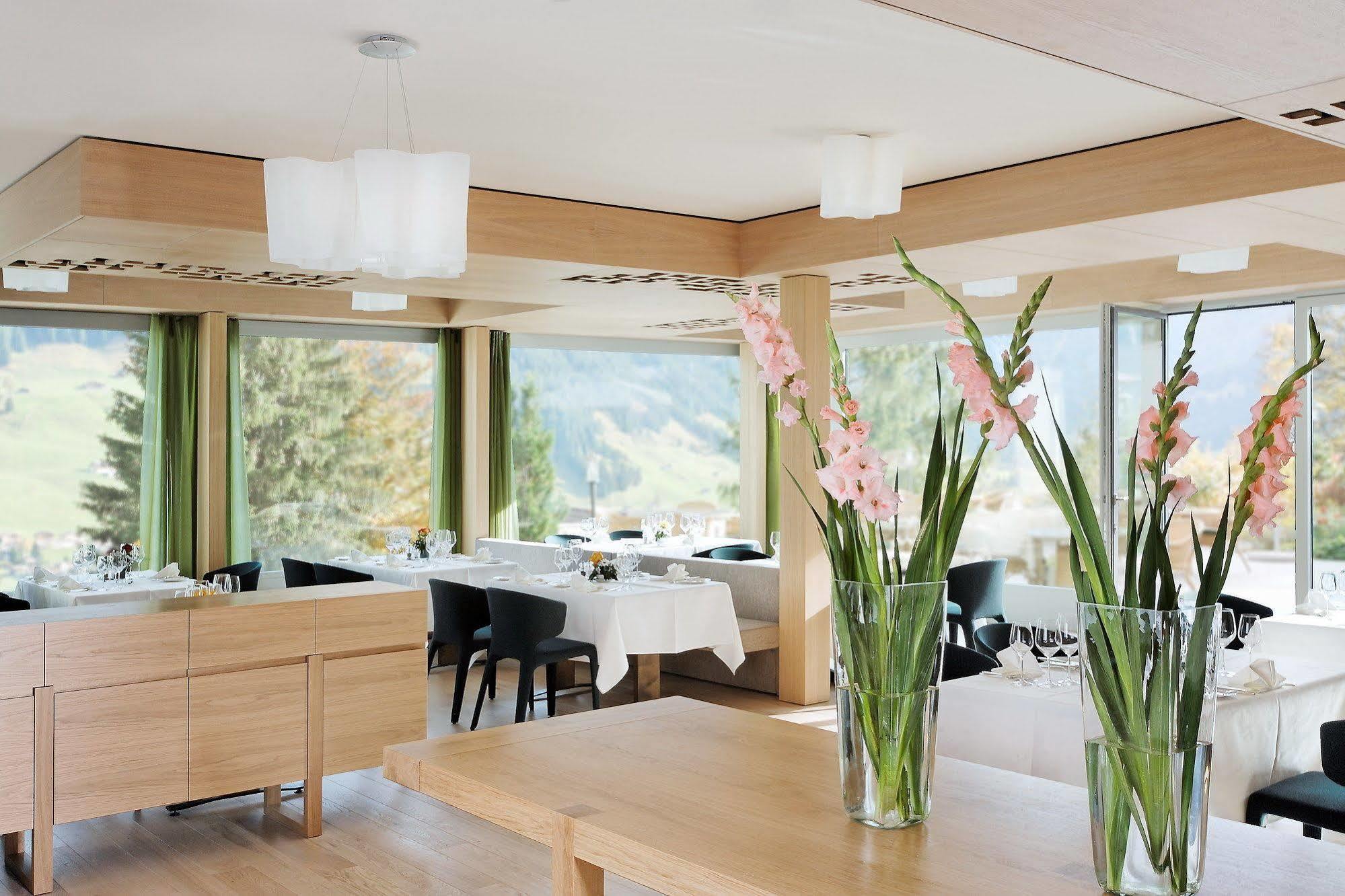 Bellevue Parkhotel & Spa - Relais & Chateaux อาเดลโบเดิน ภายนอก รูปภาพ